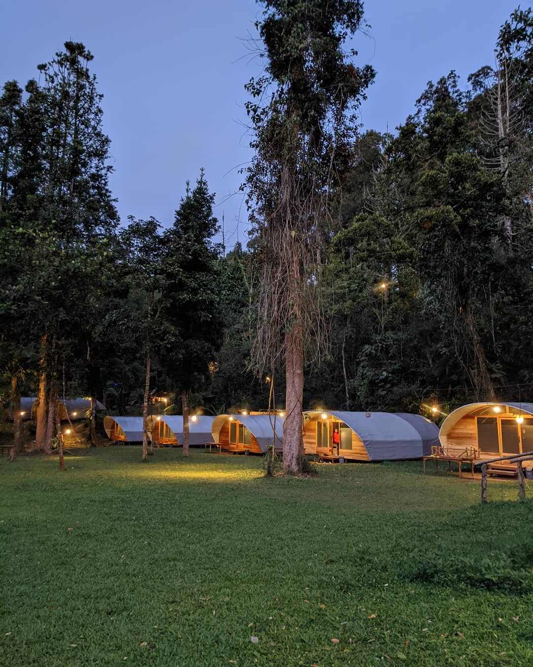 Wisata Tanakita Camping Ground di Sukabumi Instagram (@kenawa_travelsmi)